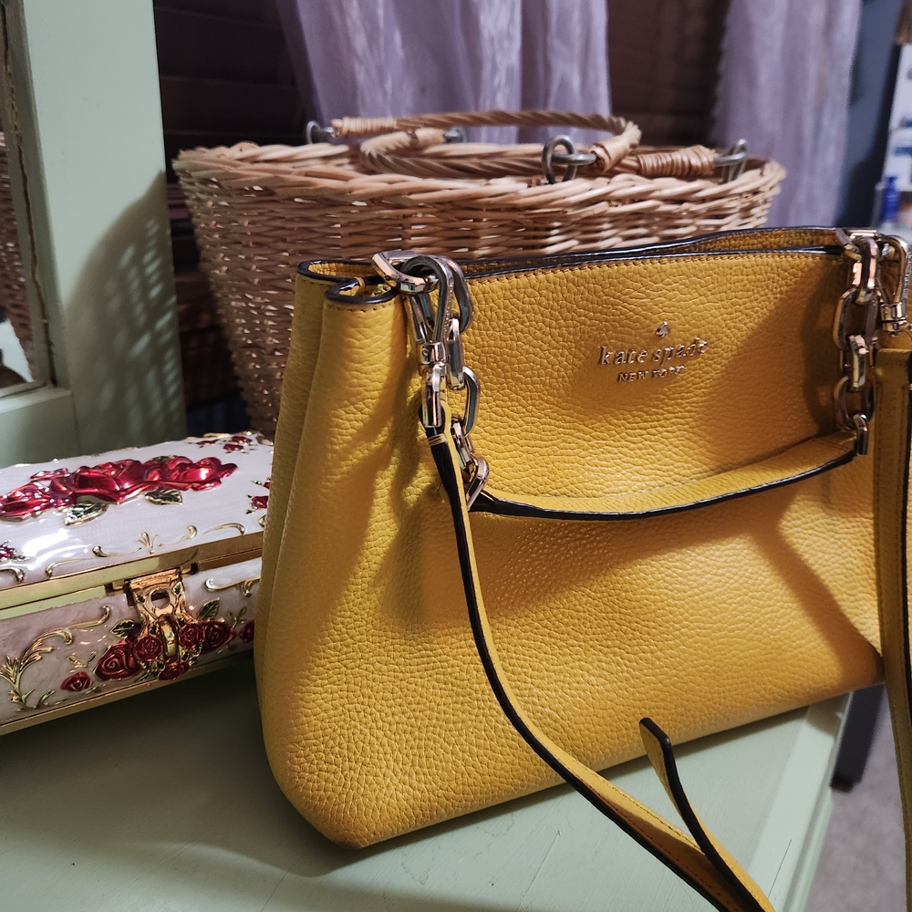 🎀 Kate Spade Mustard Yellow Shoulder Bag 🎀